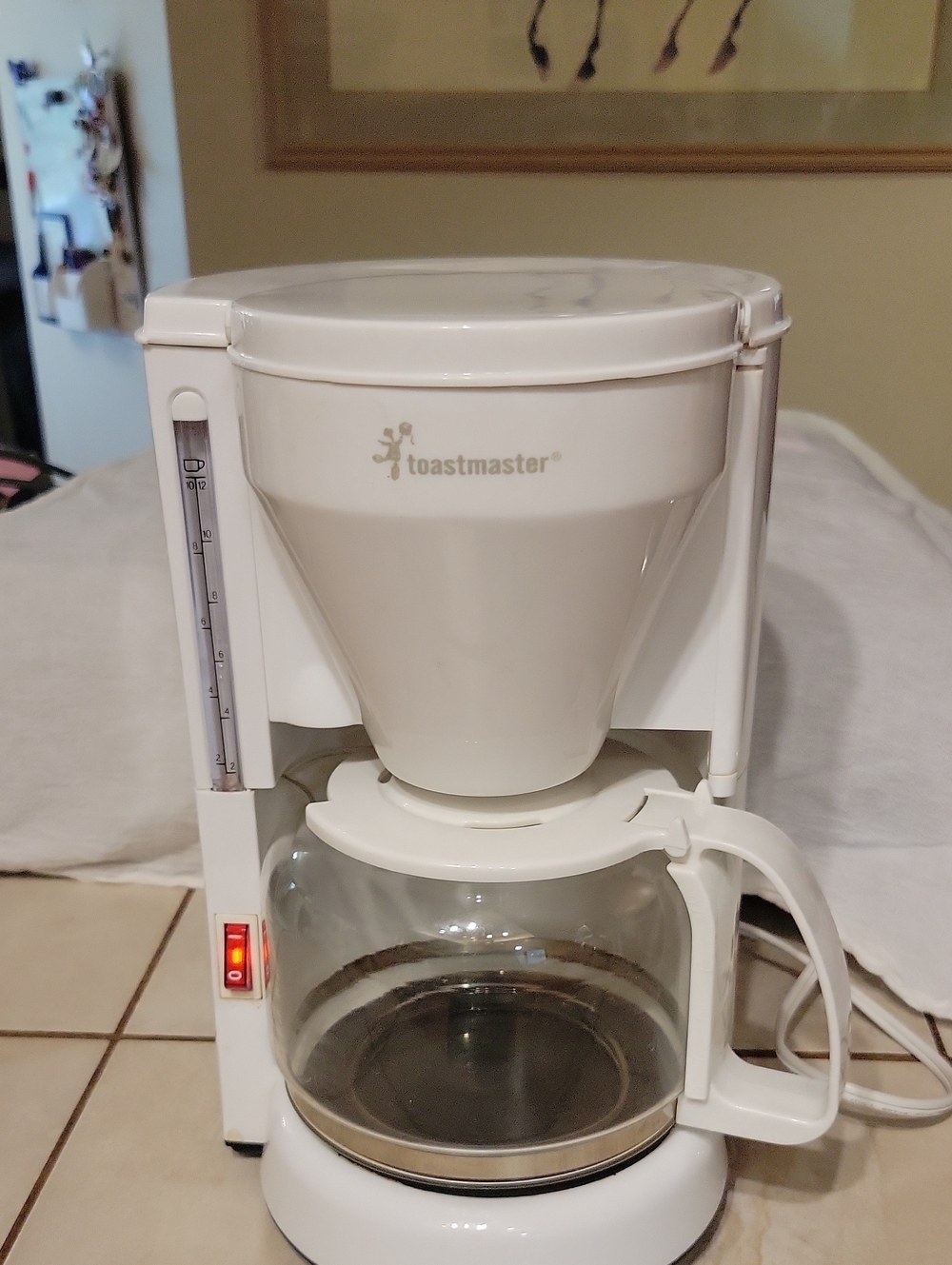 TCM10PW Toastmaster White 12 Cup Automatic Drip Coffee Maker